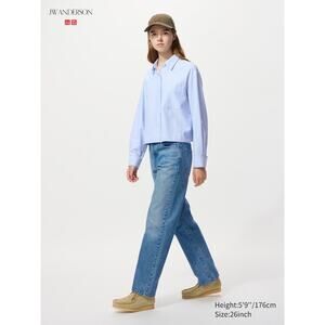 Uniqlo Women’s Straight Jeans Blue Denim Size 26 Mid Rise 31” Inseam NEW/NWT!!